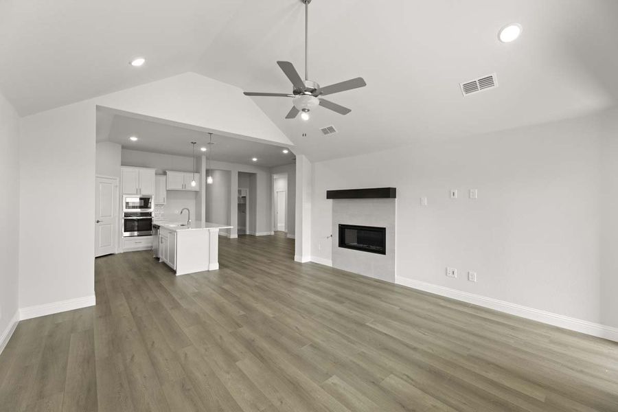 Representative unfurnished interior of a home built from the Addison II by Pacesetter Homes in Leonard Trails, Anna (Image 20).
