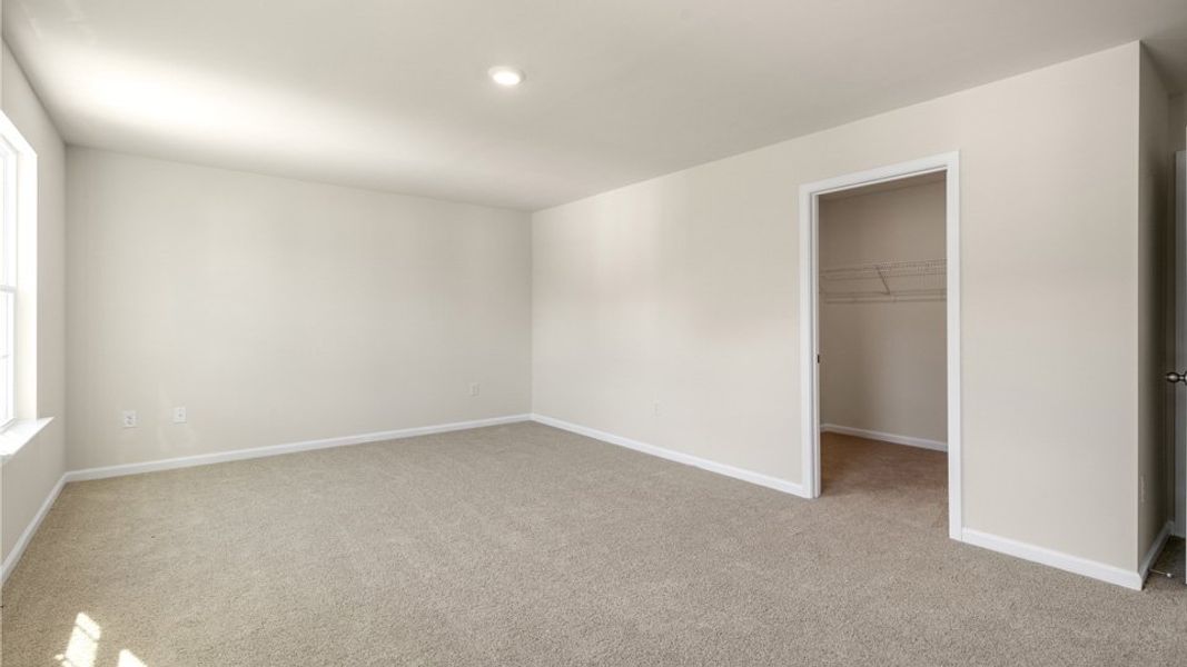 Spacious, unfurnished interior of a new home in Villa Grande, Winterville (Image 38).