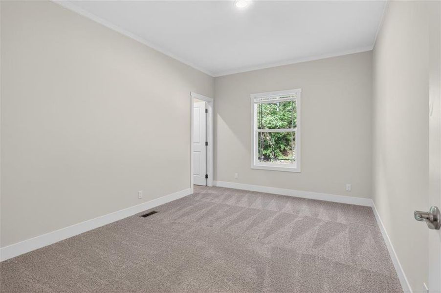Spacious, unfurnished interior of a new home in , Waleska (Image 39).