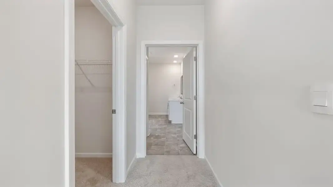 Spacious, unfurnished interior of a new home in Sherwood Gardens, Landrum (Image 32).