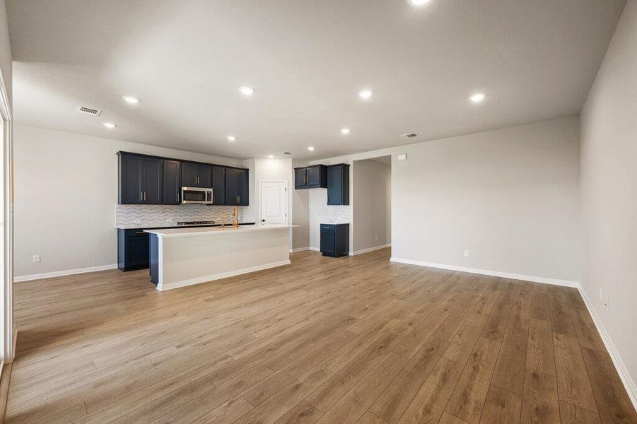 Spacious, unfurnished interior of a new home in Berry Creek Highlands, Georgetown (Image 23). Spacious, unfurnished interior of a new home in Berry Creek Highlands, Georgetown (Image 23).