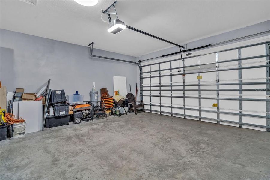 Spacious, unfurnished interior of a new home in , Okeechobee (Image 42).