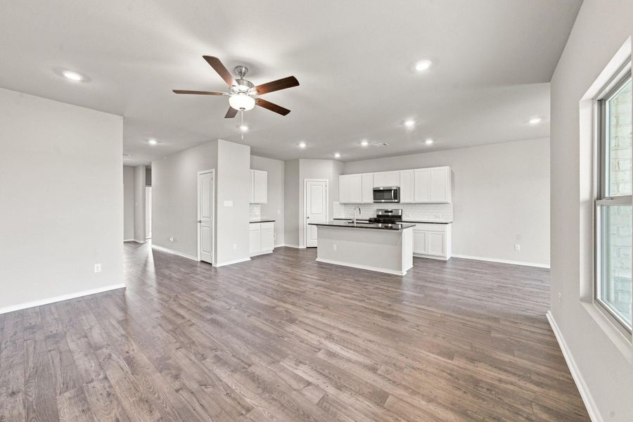 Spacious, unfurnished interior of a new home in Windcress, Cove (Image 17).