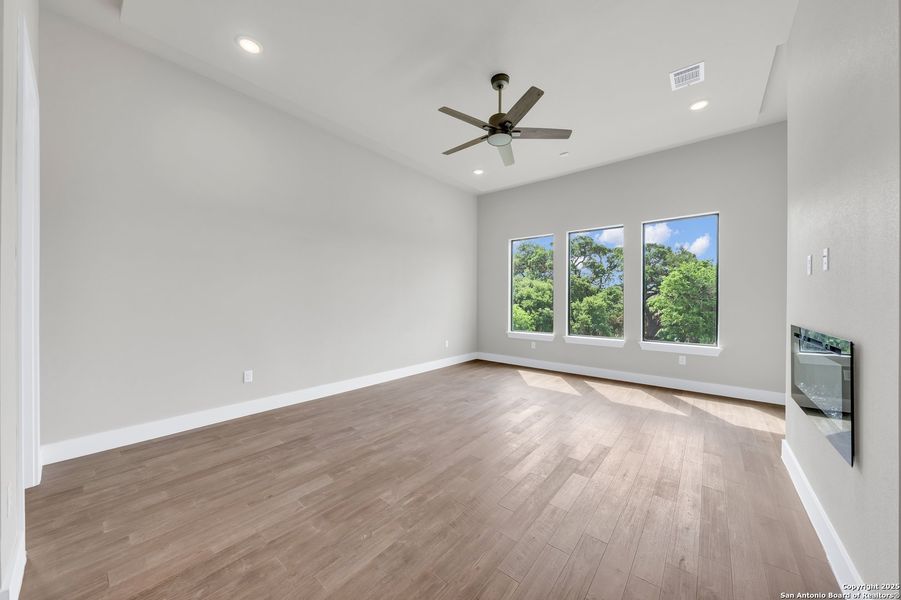 Spacious, unfurnished interior of a new home in , Spring Branch (Image 17). Spacious, unfurnished interior of a new home in , Spring Branch (Image 17).