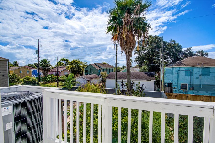 Exterior details and patio area of a home in , Galveston (Image 25).