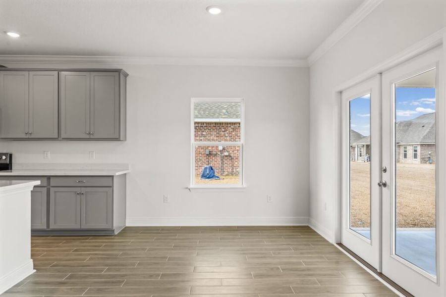 Spacious, unfurnished interior of a new home in Natureview, Freeport (Image 31).