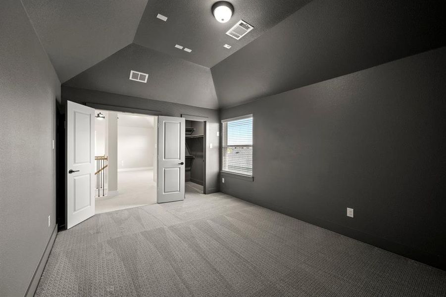 Spacious, unfurnished interior of a new home in Birdsong - Harwood, Mansfield (Image 14).