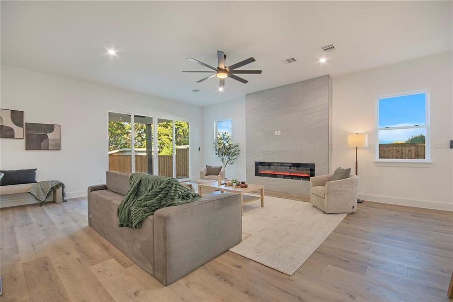 Furnished interior view inside a new home in , Dallas (Image 17).