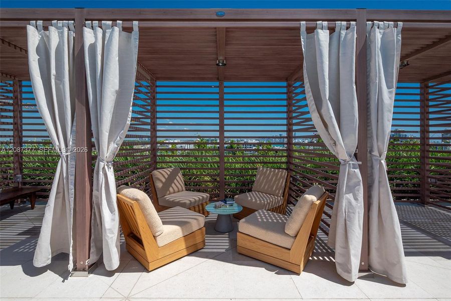 Community amenities in , Bay Harbor Islands (Image 36).