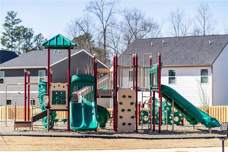 Community amenities in Creekbend Overlook, Fairburn (Image 5).