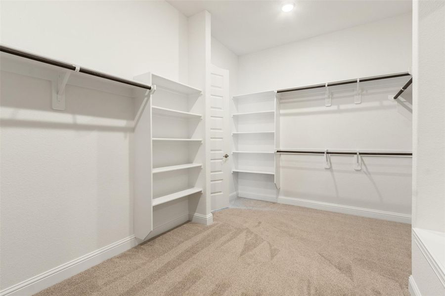 Spacious, unfurnished interior of a new home in Brookewater, Rosenberg (Image 20). Spacious, unfurnished interior of a new home in Brookewater, Rosenberg (Image 20).