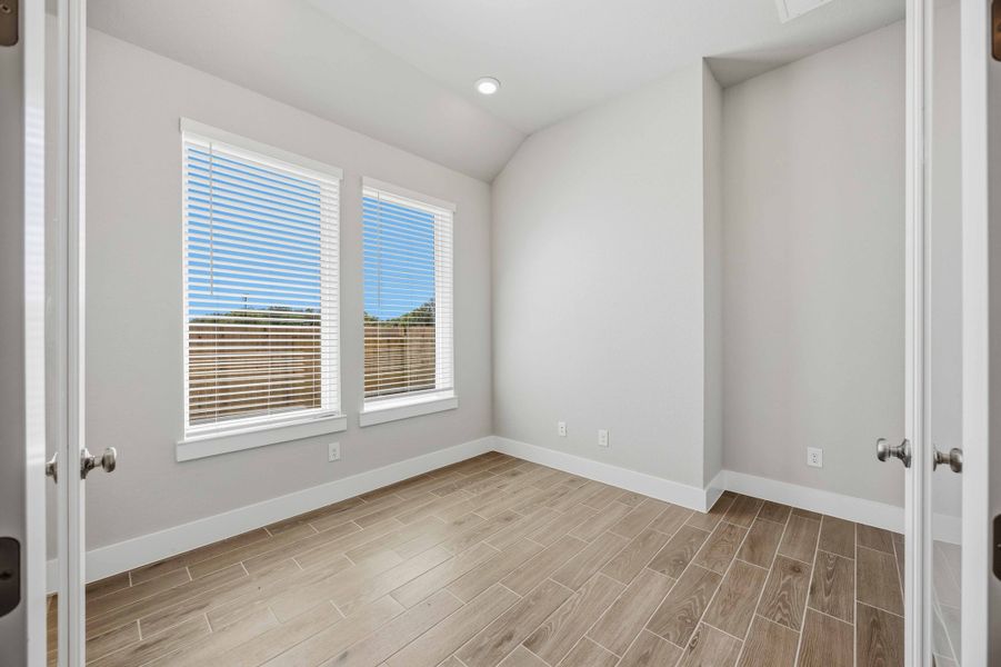 Spacious, unfurnished interior of a new home in Ellwood, Iowa Colony (Image 22). Spacious, unfurnished interior of a new home in Ellwood, Iowa Colony (Image 22).