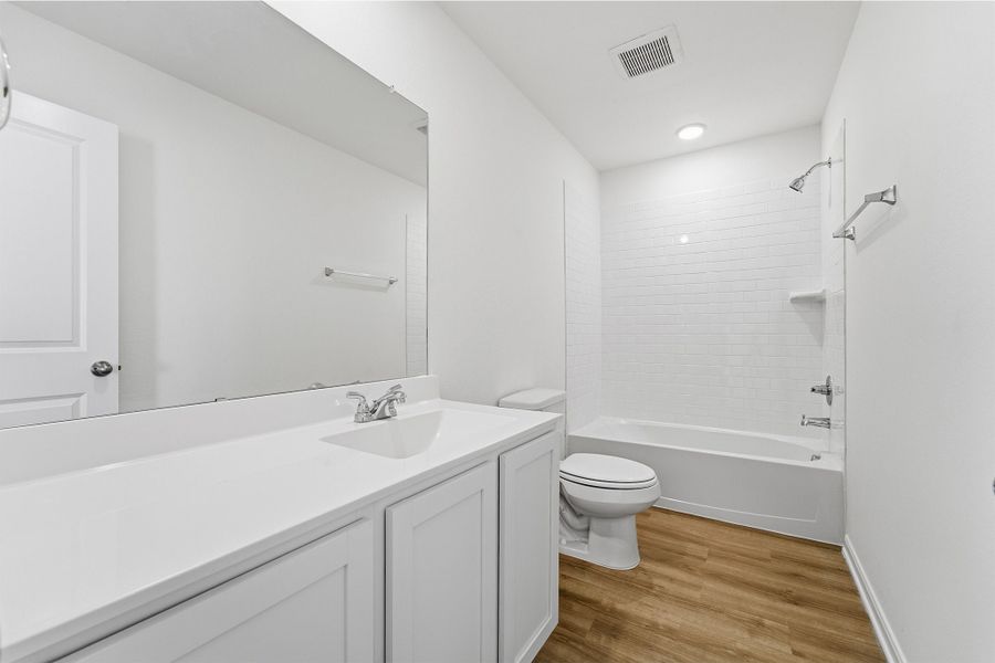 Furnished interior view inside a new home in La Terra, Celina (Image 11).