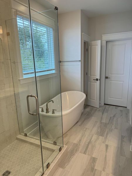 Furnished interior view inside a new home in Oak Bluff, Charleston (Image 8). Furnished interior view inside a new home in Oak Bluff, Charleston (Image 8).