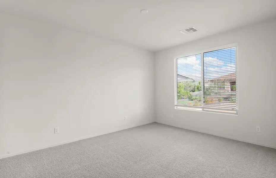 Spacious, unfurnished interior of a new home in Sun City Festival, Buckeye (Image 15).