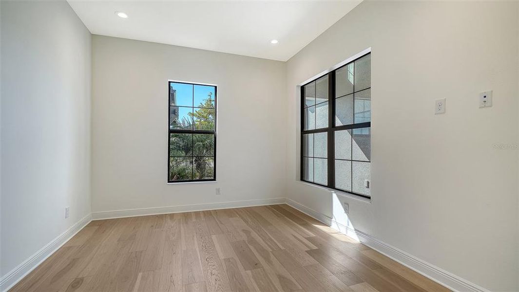 Spacious, unfurnished interior of a new home in , Venice (Image 21). Spacious, unfurnished interior of a new home in , Venice (Image 21).