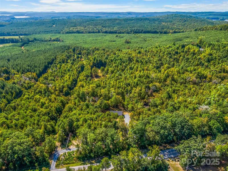 Image 34 of a home in .