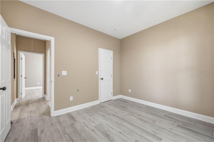 Spacious, unfurnished interior of a new home in , Calhoun (Image 33).