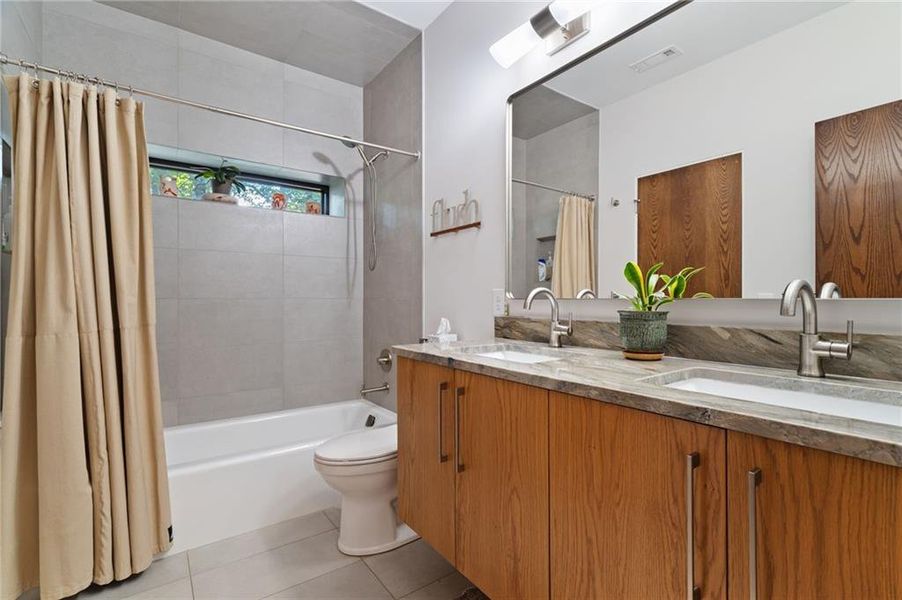 Furnished interior view inside a new home in , Jasper (Image 29). Furnished interior view inside a new home in , Jasper (Image 29).