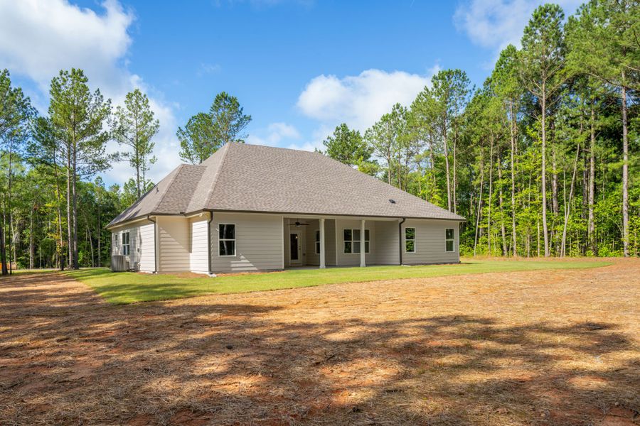 Image 60 of a home in Flint Farms.