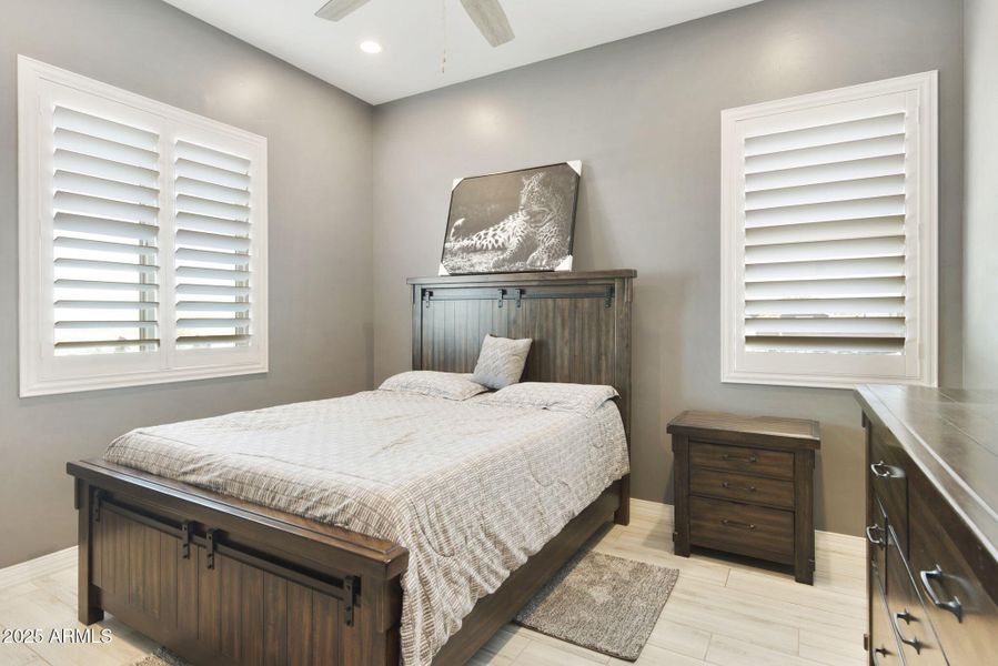 18-web-or-mls-_DSC0870