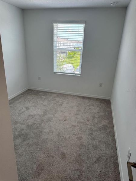 Spacious, unfurnished interior of a new home in , Sarasota (Image 15).