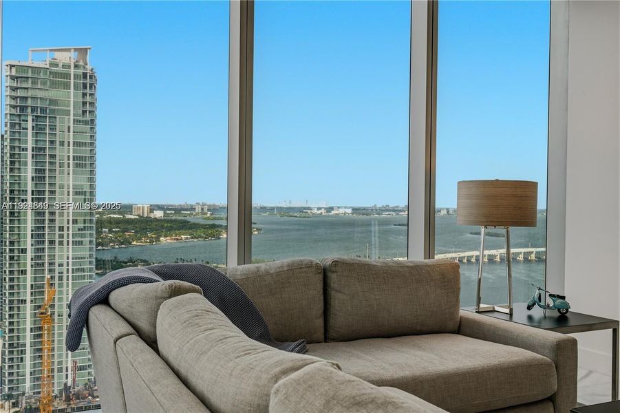 Condo located in Miami, FL showcasing its design and architecture (Image 2).
