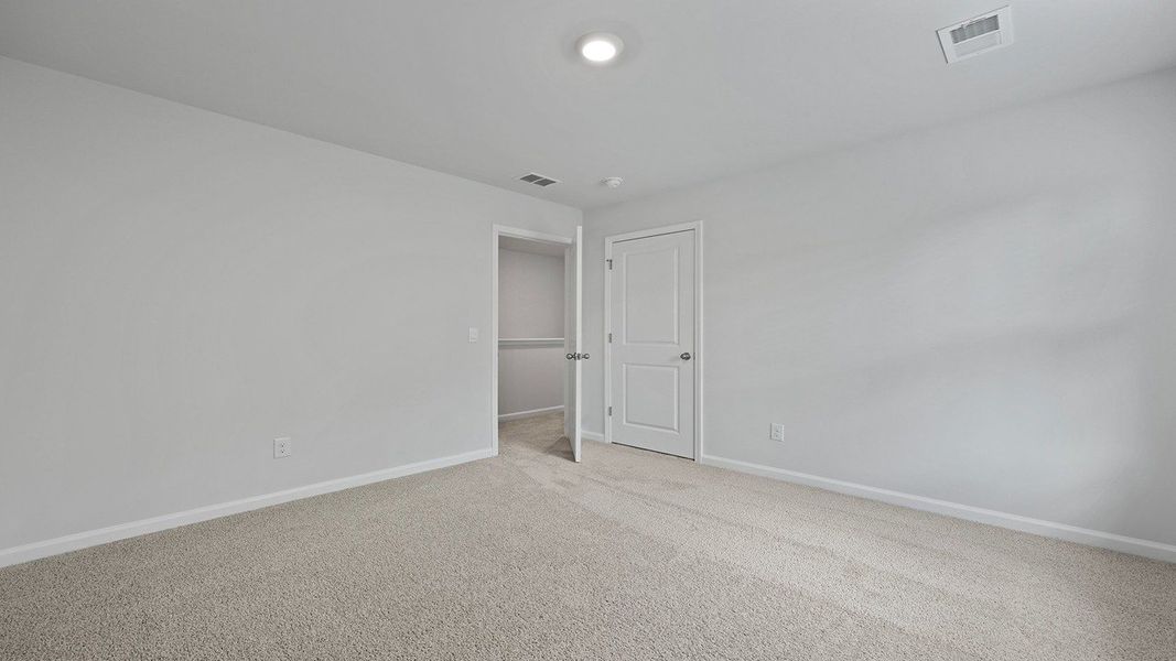 Spacious, unfurnished interior of a new home in The Ranch, Holly Hill (Image 30).
