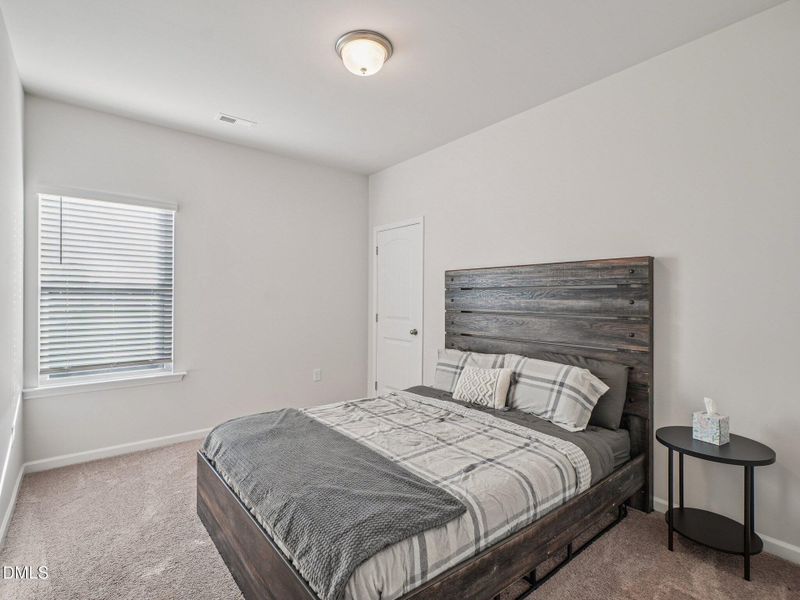 30-web-or-mls-Oriental St-S2412-030