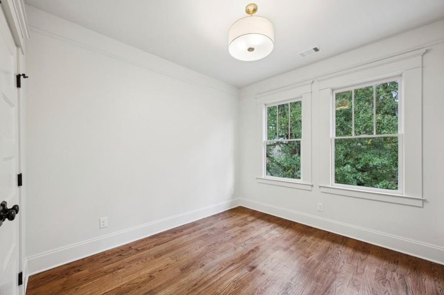 Spacious, unfurnished interior of a new home in , Atlanta (Image 31).