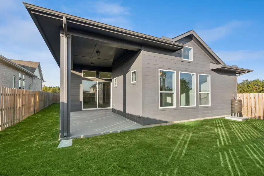 Welcome to The Conroe by David Weekley Homes. Move-In-Ready Now! Welcome to The Conroe by David Weekley Homes. Move-In-Ready Now!