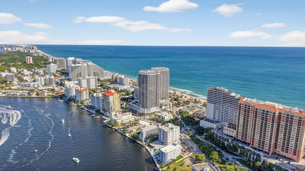 Condo located in Fort Lauderdale, FL showcasing its design and architecture (Image 5).
