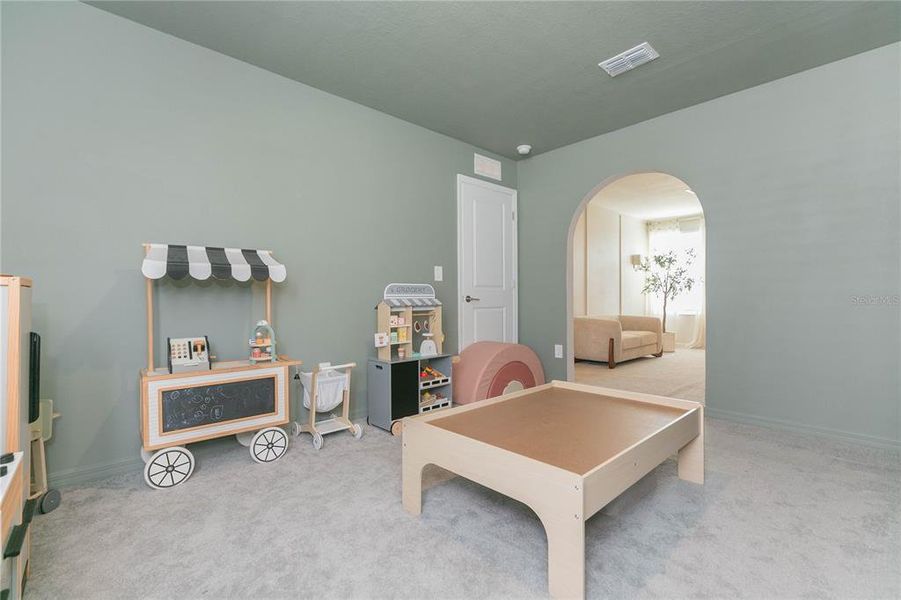 Furnished interior view inside a new home in Angeline, Land O' Lakes (Image 36).