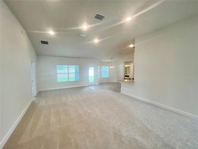 Spacious, unfurnished interior of a new home in , Summerfield (Image 16).