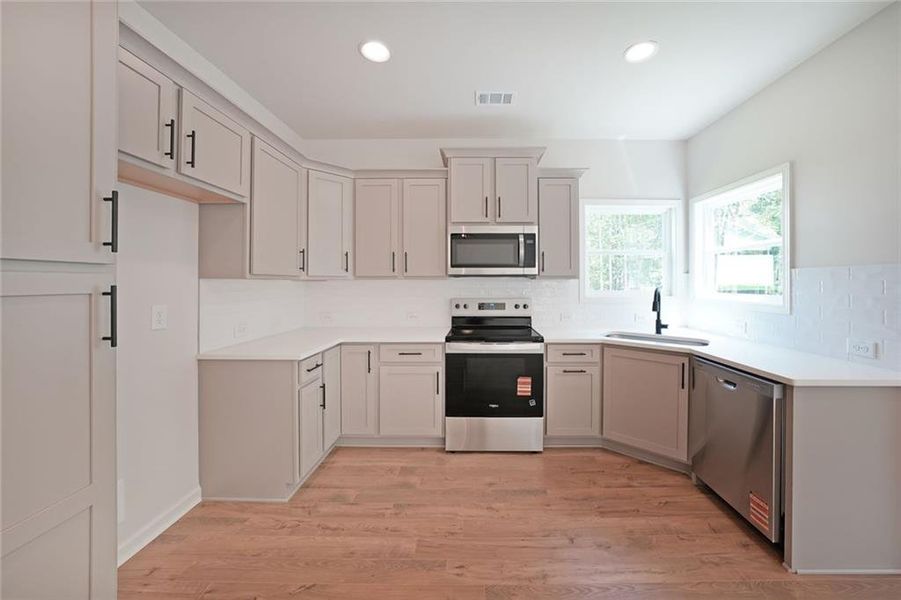 Furnished interior view inside a new home in , Dahlonega (Image 5).