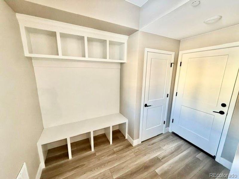 Spacious, unfurnished interior of a new home in , Lakewood (Image 5).