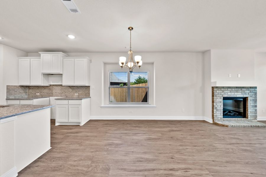 Spacious, unfurnished interior of a new home in Summerwood, Red Oak (Image 17).