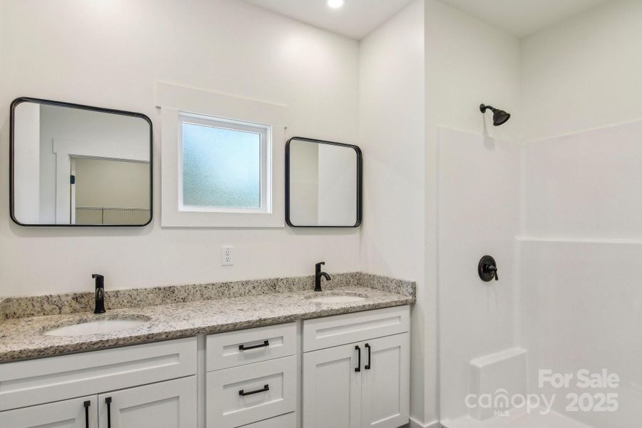 Spacious, unfurnished interior of a new home in , Hendersonville (Image 13).