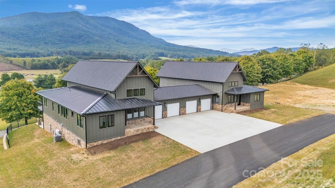 Image 39 of a home in .