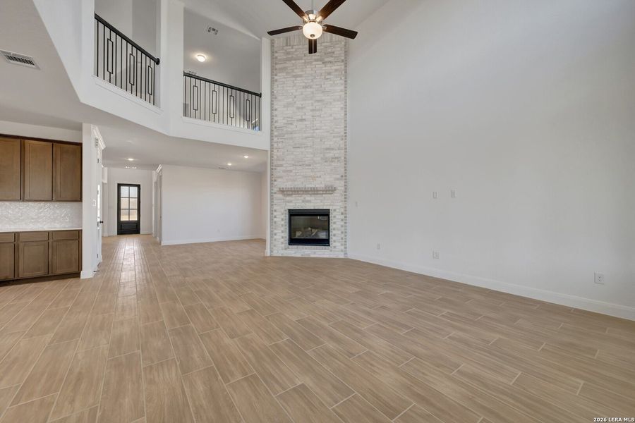 Spacious, unfurnished interior of a new home in Everly Estates, San Antonio (Image 40).