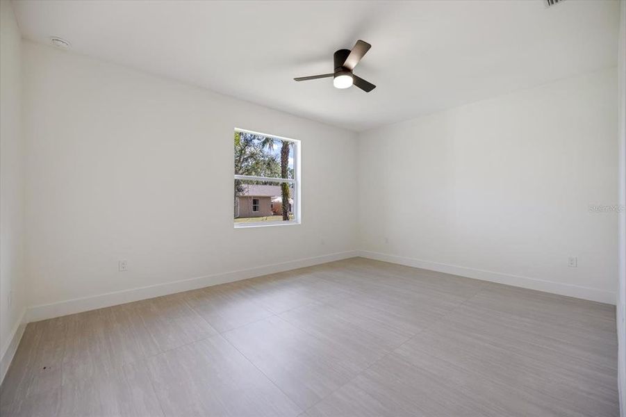 Spacious, unfurnished interior of a new home in , North Port (Image 17).