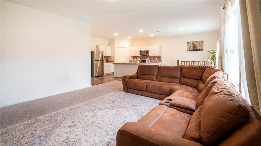 Furnished interior view inside a new home in Ranch at Duck Creek, Fort Worth (Image 30).