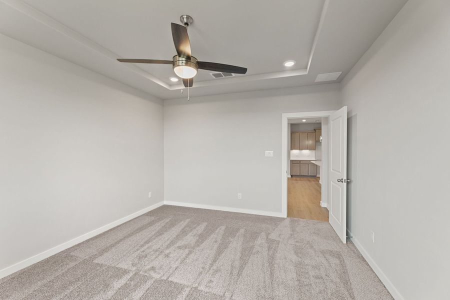 Spacious, unfurnished interior of a new home in Highland Ridge, New Braunfels (Image 23).