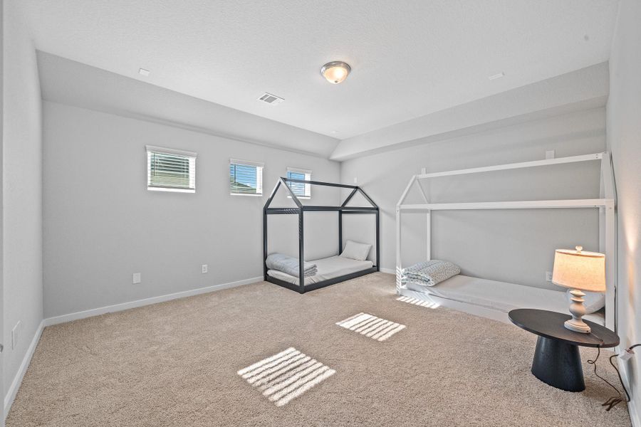 Spacious, unfurnished interior of a new home in Morton Creek Ranch, Katy (Image 25).