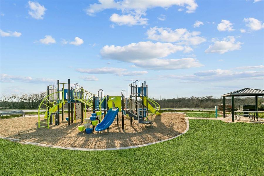 Community amenities in Vintage Village, Argyle (Image 4).