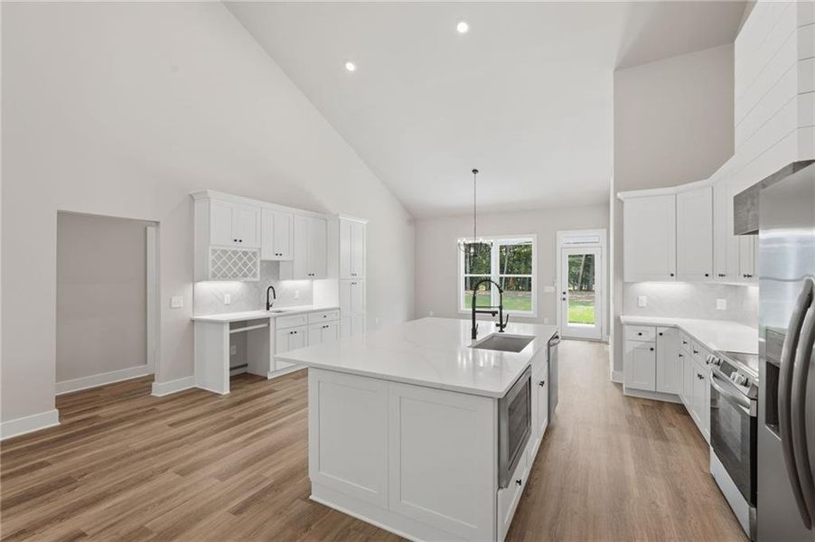 Furnished interior view inside a new home in , Gainesville (Image 9).