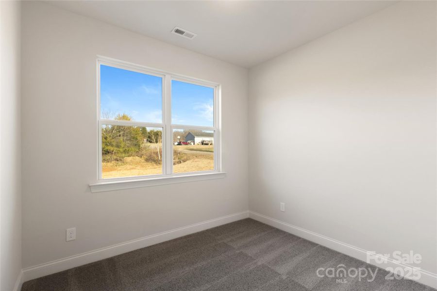 Spacious, unfurnished interior of a new home in , Olin (Image 19).