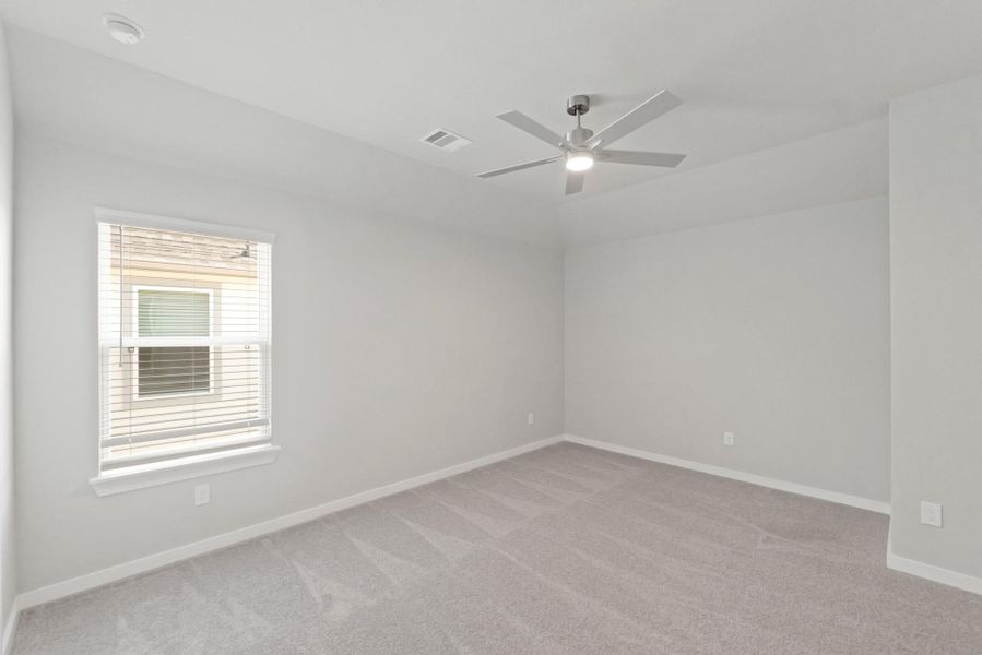 Spacious, unfurnished interior of a new home in Briarwood Crossing, Rosenberg (Image 41).