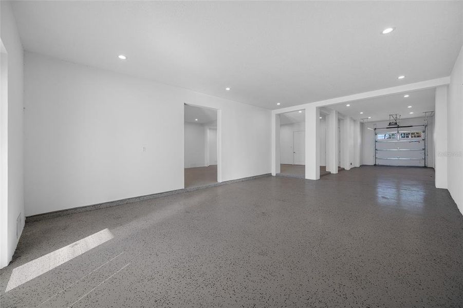 Spacious, unfurnished interior of a new home in , Treasure Island (Image 22).