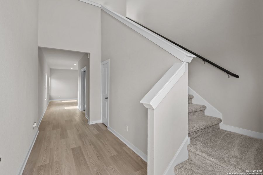 Spacious, unfurnished interior of a new home in Garden Grove, Schertz (Image 19).